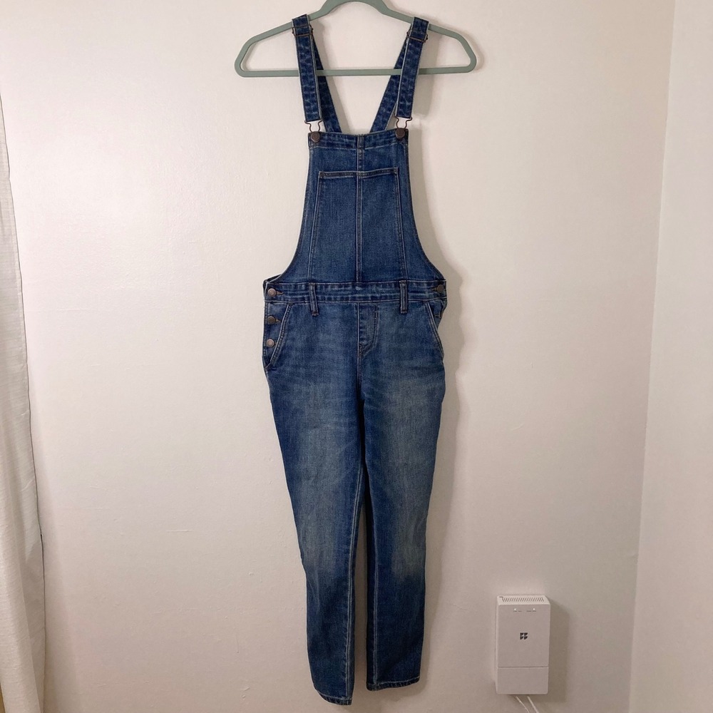 Old Navy Medium Wash Denim Slim Tapered Leg Overalls 2 Stretch Utility Rustic